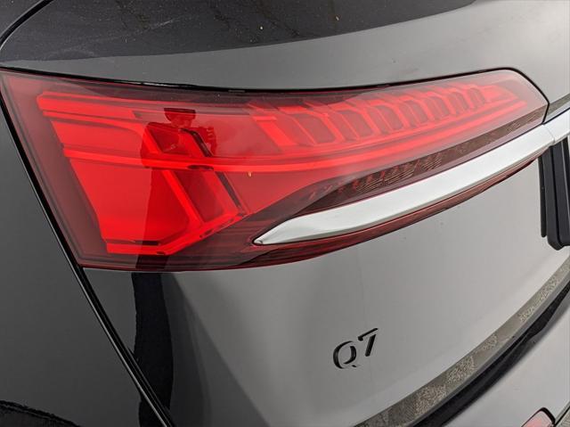 new 2025 Audi Q7 car, priced at $75,510