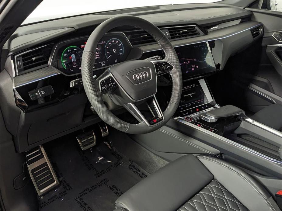 new 2024 Audi SQ8 e-tron car, priced at $98,120