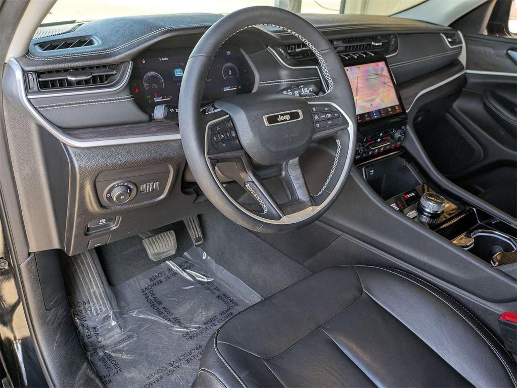 used 2023 Jeep Grand Cherokee car, priced at $28,950
