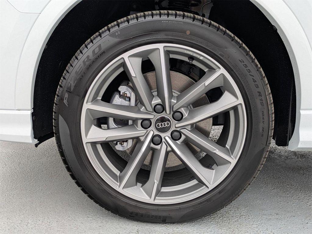 new 2025 Audi Q3 car, priced at $45,975