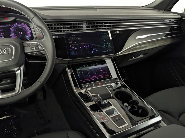 new 2025 Audi Q7 car, priced at $65,270