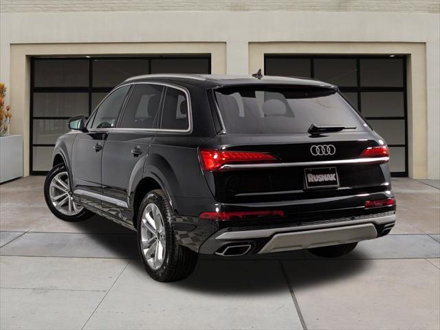 new 2025 Audi Q7 car, priced at $65,270