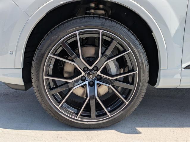 new 2025 Audi Q7 car, priced at $76,860