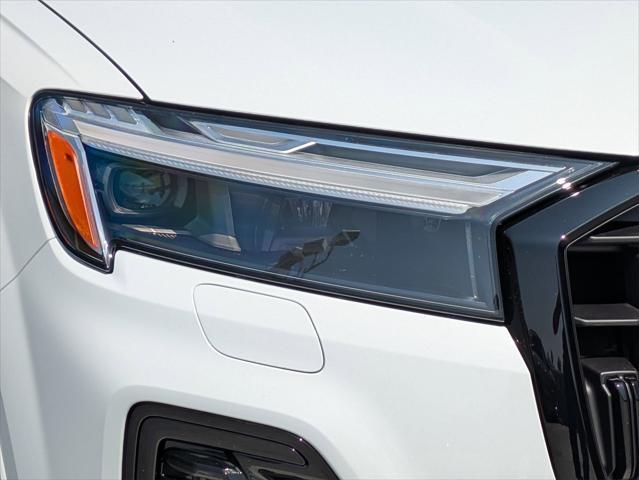 new 2025 Audi Q7 car, priced at $76,860