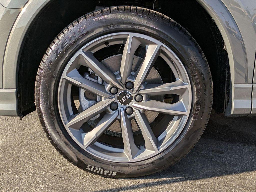 new 2025 Audi Q3 car, priced at $45,975