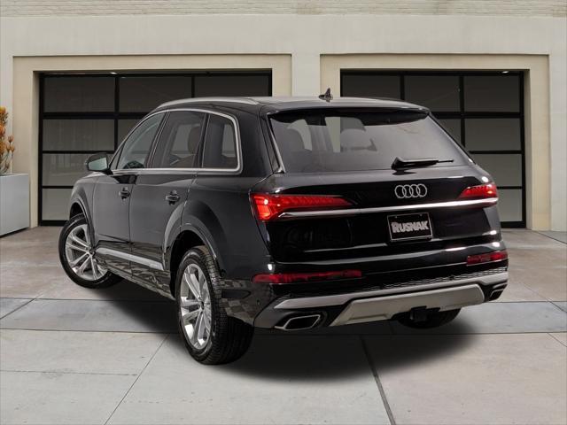 new 2025 Audi Q7 car, priced at $70,020