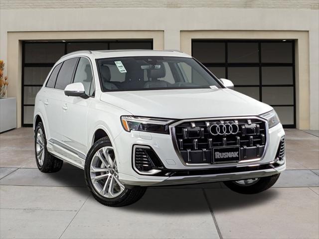 new 2025 Audi Q7 car, priced at $70,015