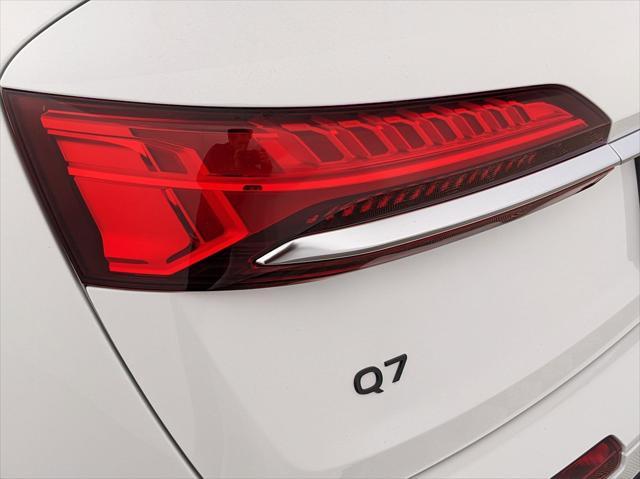 new 2025 Audi Q7 car, priced at $70,015