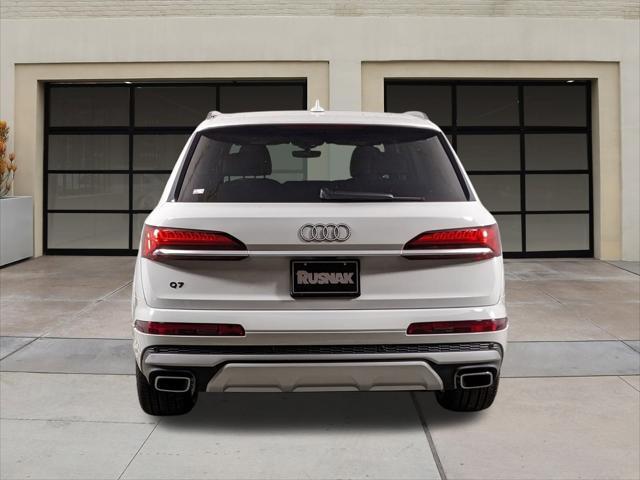 new 2025 Audi Q7 car, priced at $70,015