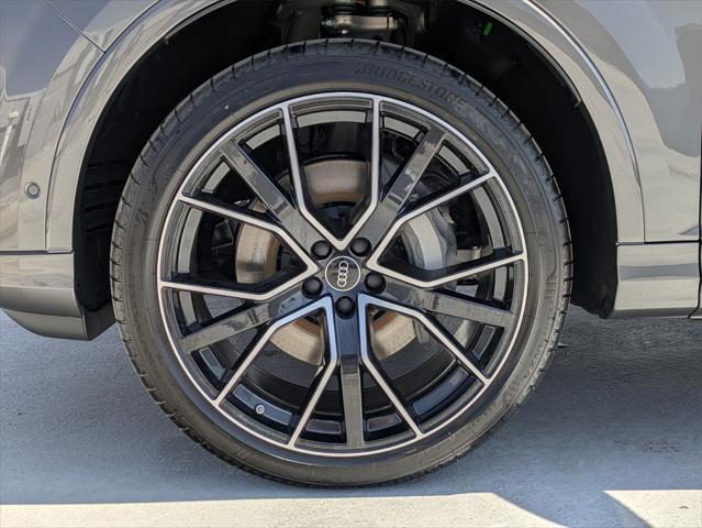 new 2025 Audi Q7 car, priced at $76,860