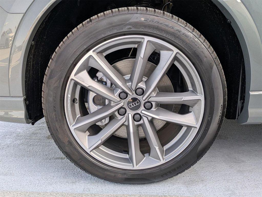 new 2025 Audi Q3 car, priced at $39,800