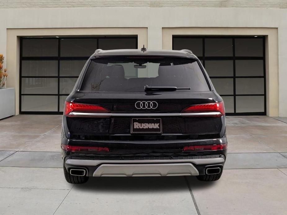 new 2025 Audi Q7 car, priced at $65,270