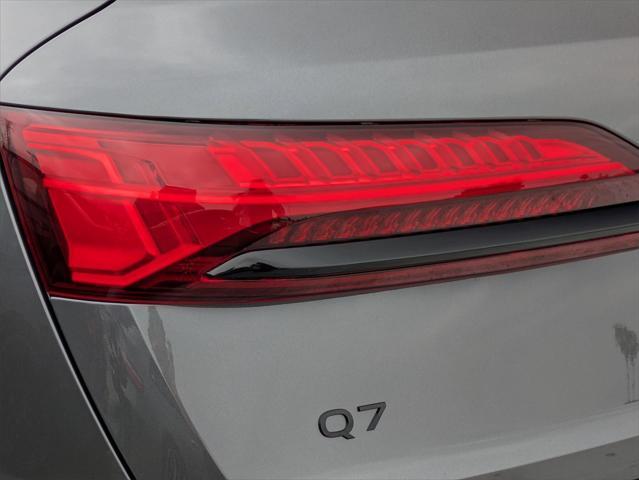 new 2025 Audi Q7 car, priced at $77,460