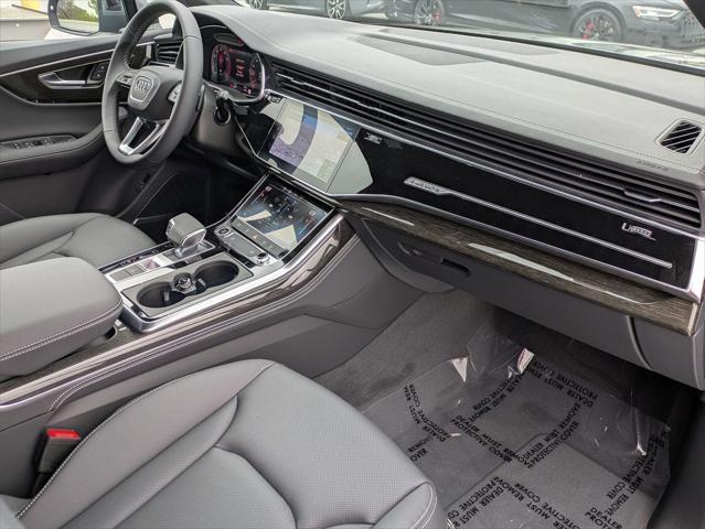 new 2025 Audi Q7 car, priced at $77,460