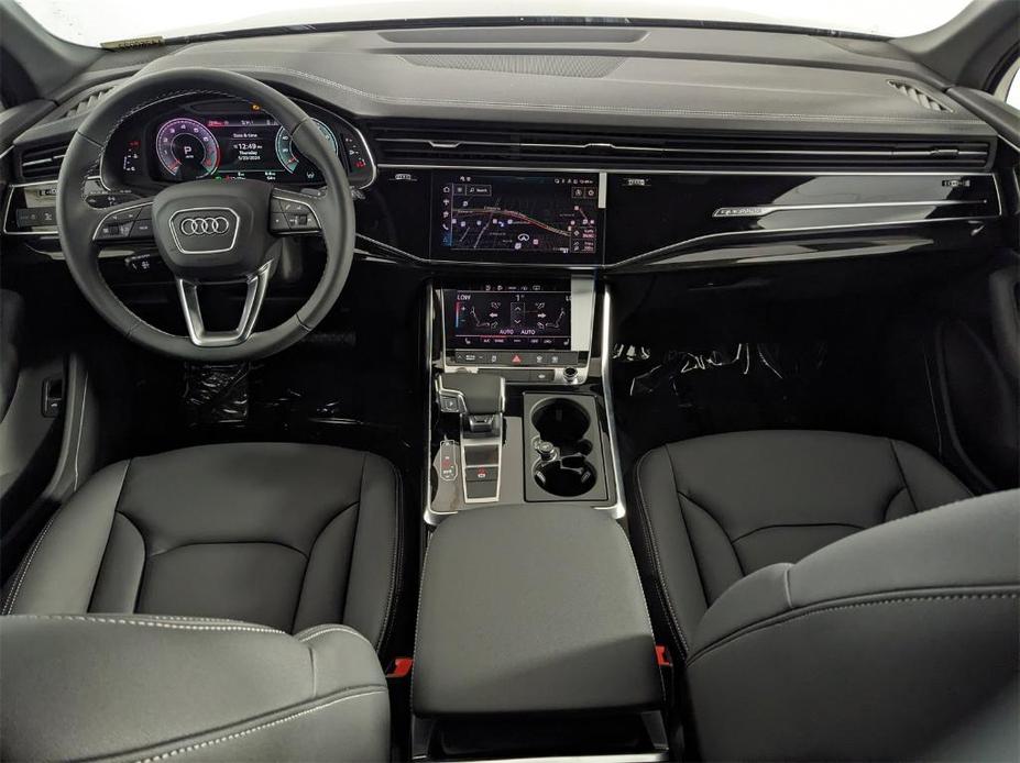 new 2025 Audi Q7 car, priced at $65,270