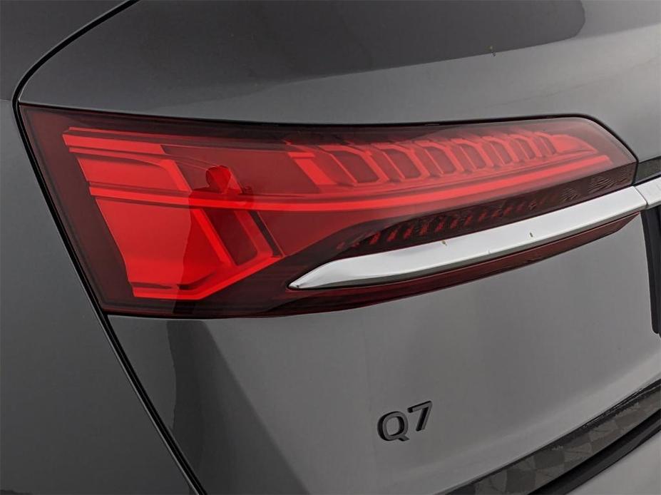 new 2025 Audi Q7 car, priced at $65,270