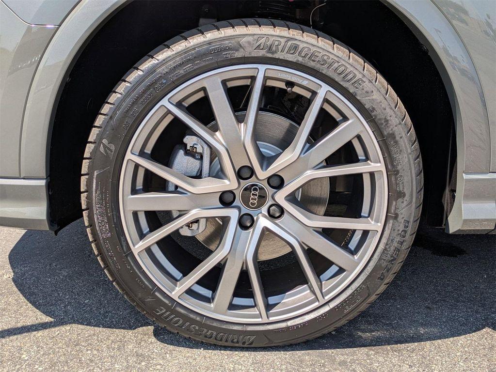 new 2025 Audi Q3 car, priced at $47,865