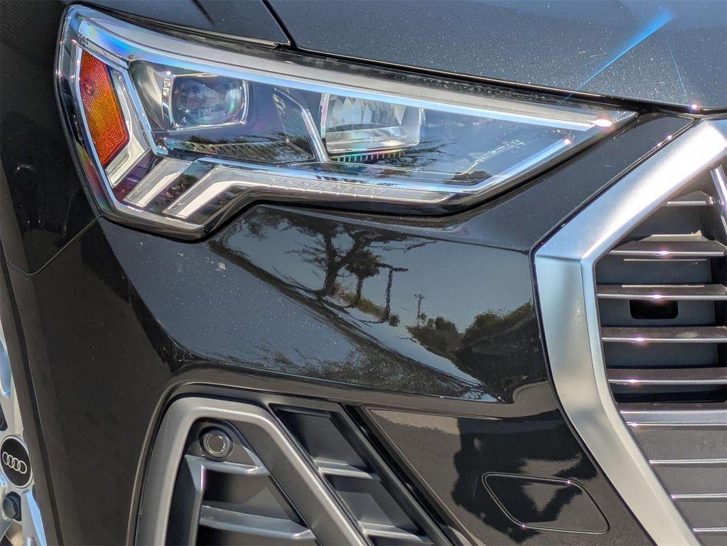 new 2025 Audi Q3 car, priced at $43,925