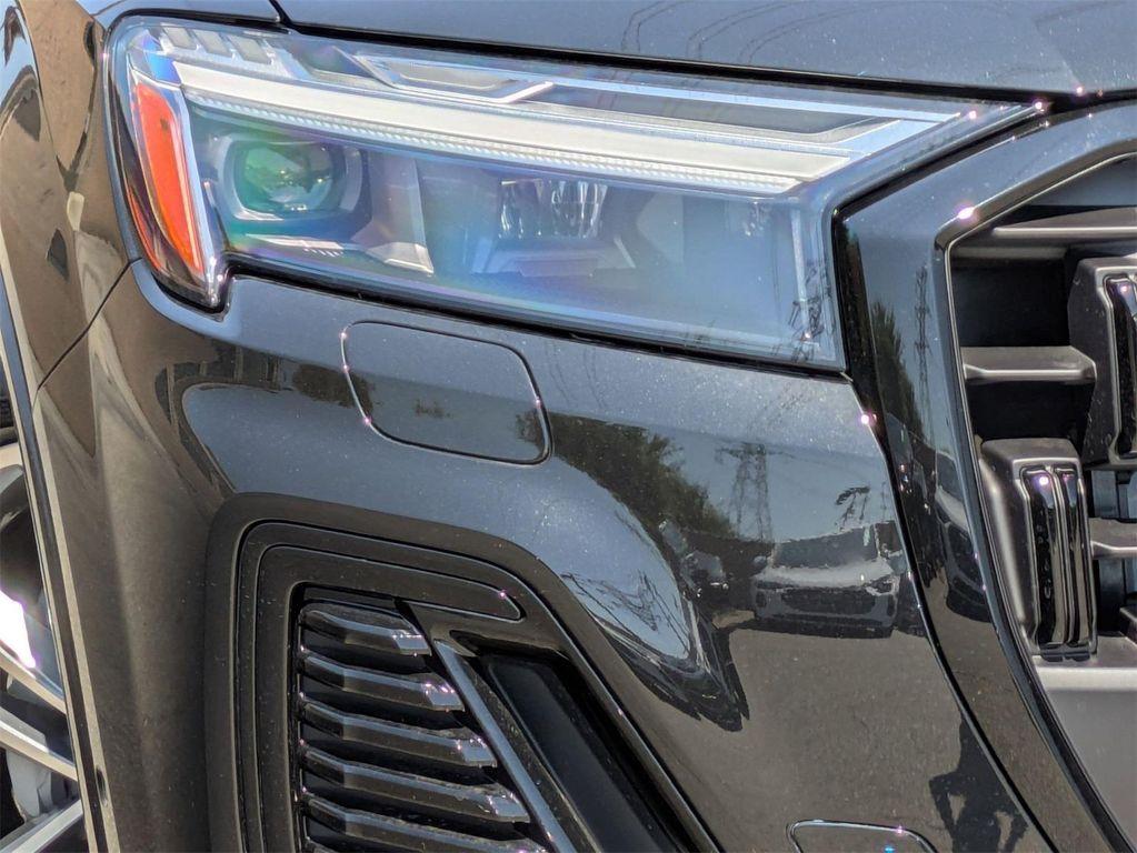 new 2025 Audi Q7 car, priced at $69,060