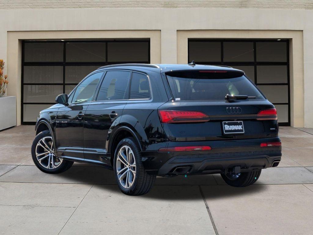 new 2025 Audi Q7 car, priced at $69,060