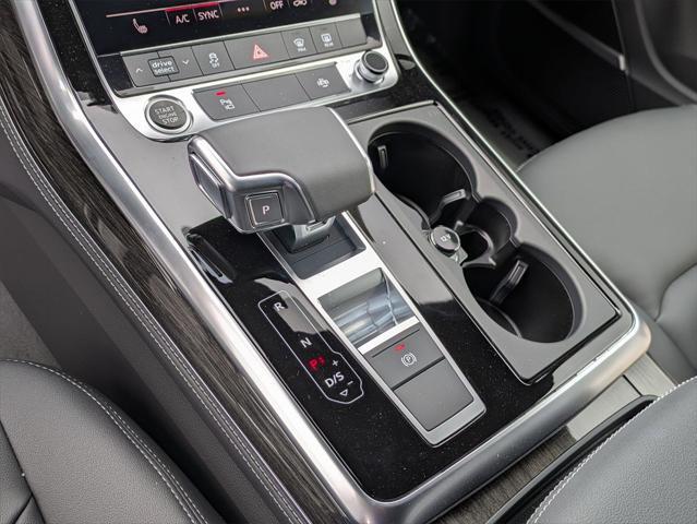 new 2025 Audi Q7 car, priced at $75,160