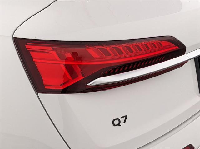 new 2025 Audi Q7 car, priced at $69,425