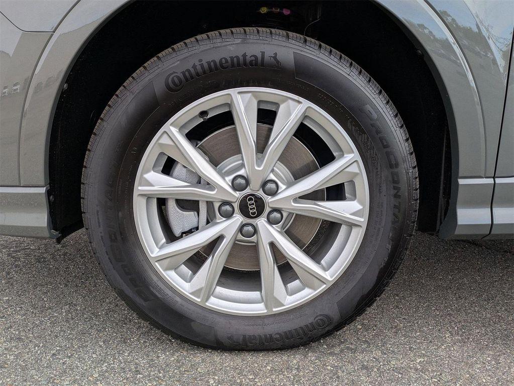 new 2025 Audi Q3 car, priced at $43,925