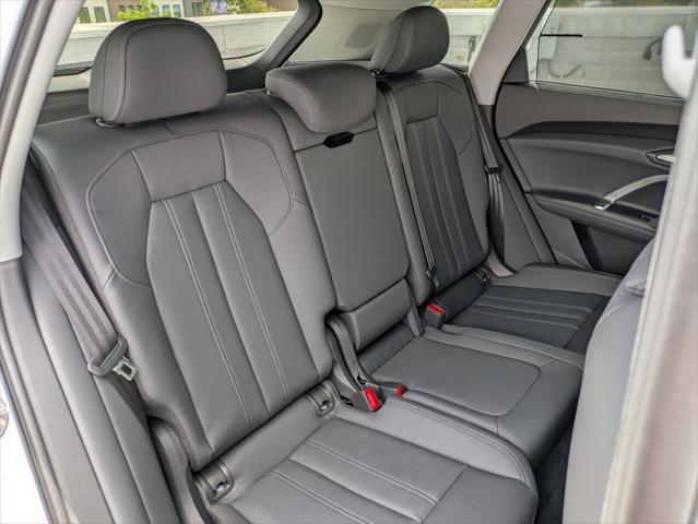 new 2025 Audi Q5 car, priced at $60,960
