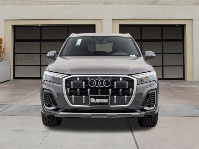 new 2025 Audi Q7 car, priced at $73,060