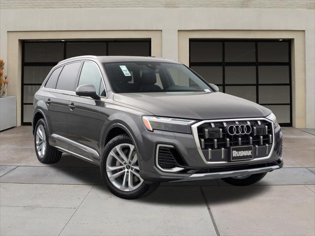 new 2025 Audi Q7 car, priced at $73,060