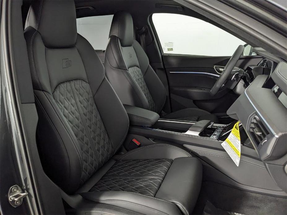 new 2024 Audi SQ8 e-tron car, priced at $101,285