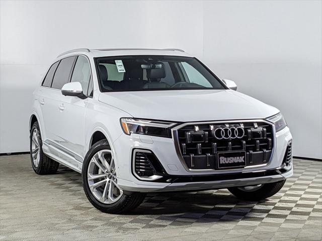 new 2025 Audi Q7 car, priced at $75,510