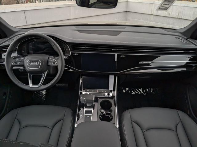 new 2025 Audi Q7 car, priced at $70,610