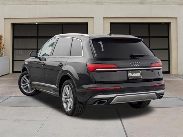 new 2025 Audi Q7 car, priced at $70,610