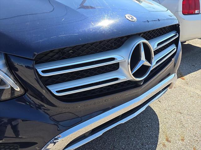 used 2019 Mercedes-Benz GLC 300 car, priced at $18,897