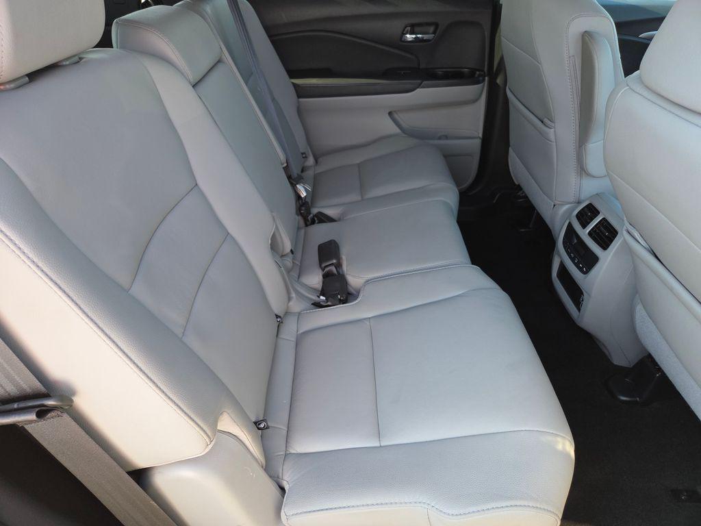 used 2022 Honda Pilot car, priced at $33,988