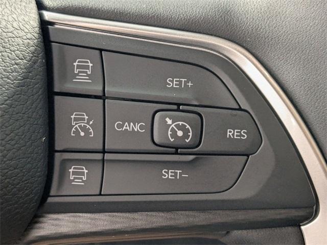 used 2025 Jeep Grand Cherokee car, priced at $37,722