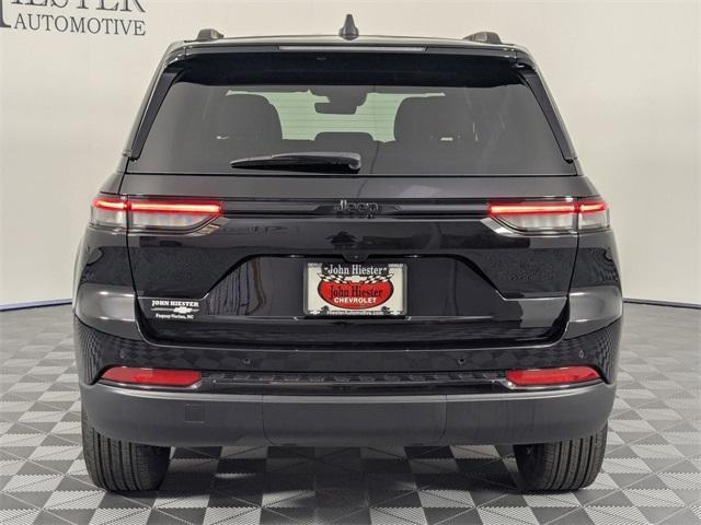 used 2025 Jeep Grand Cherokee car, priced at $37,722