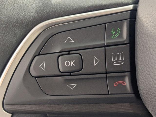 used 2025 Jeep Grand Cherokee car, priced at $37,722