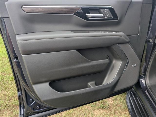 new 2025 Chevrolet Suburban car, priced at $80,240