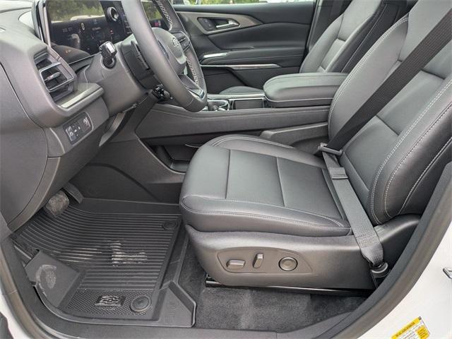 new 2026 Chevrolet Traverse car, priced at $45,205