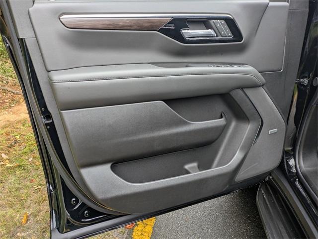 new 2026 Chevrolet Suburban car, priced at $73,680