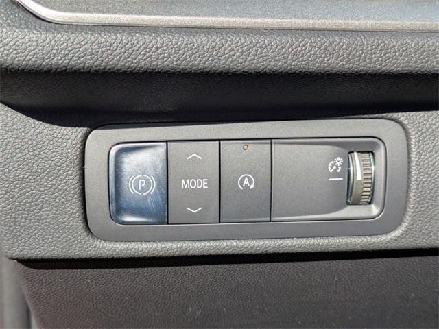new 2025 Chevrolet Traverse car, priced at $44,690