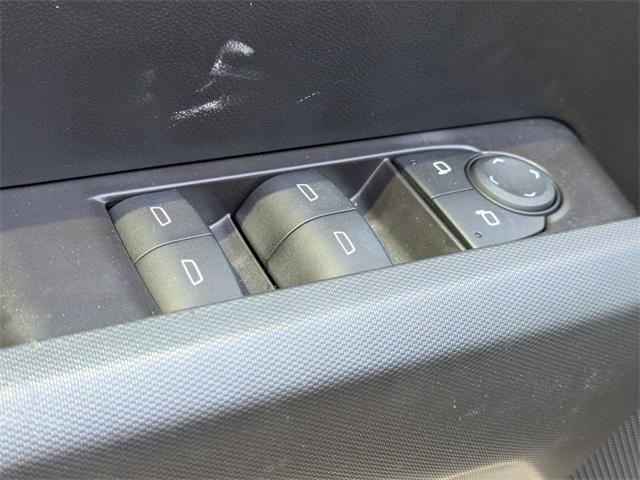 new 2025 Chevrolet Colorado car, priced at $31,595