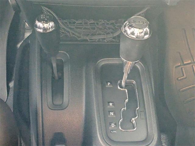 used 2015 Jeep Wrangler Unlimited car, priced at $18,171