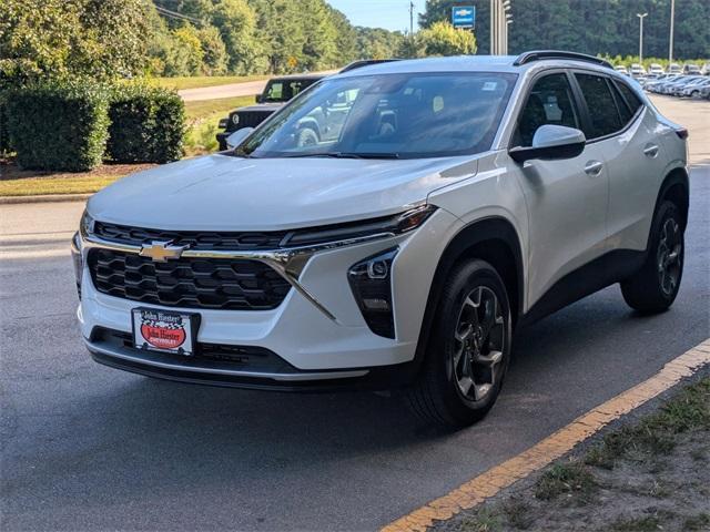 new 2025 Chevrolet Trax car, priced at $24,485