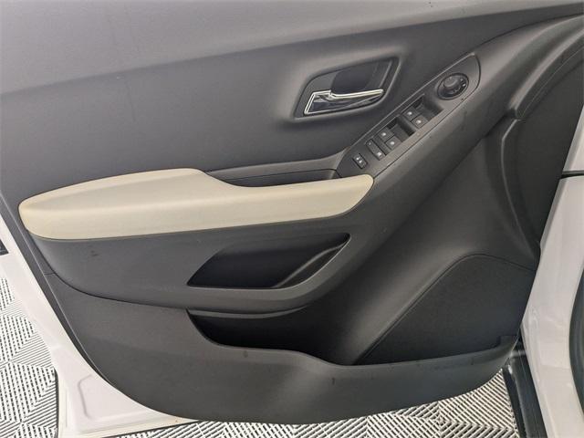 used 2021 Chevrolet Trax car, priced at $15,181