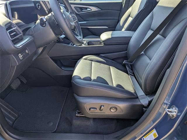 new 2025 Chevrolet Traverse car, priced at $43,195