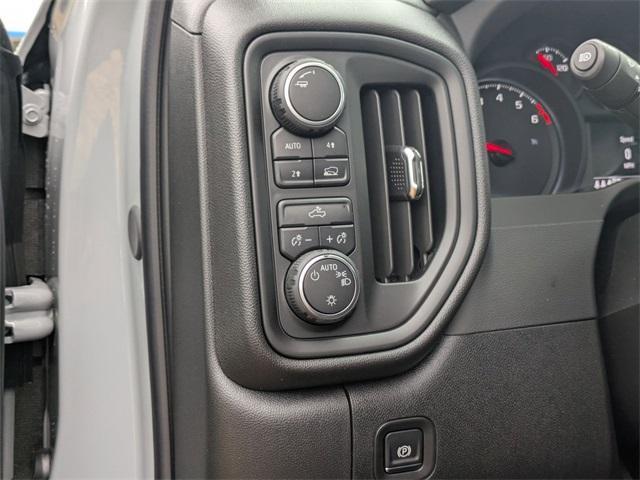 new 2025 Chevrolet Silverado 1500 car, priced at $46,094