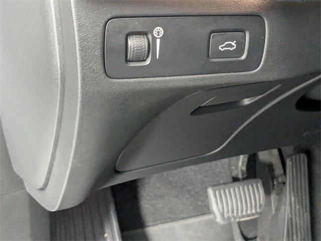 used 2022 Volvo XC90 car, priced at $38,237